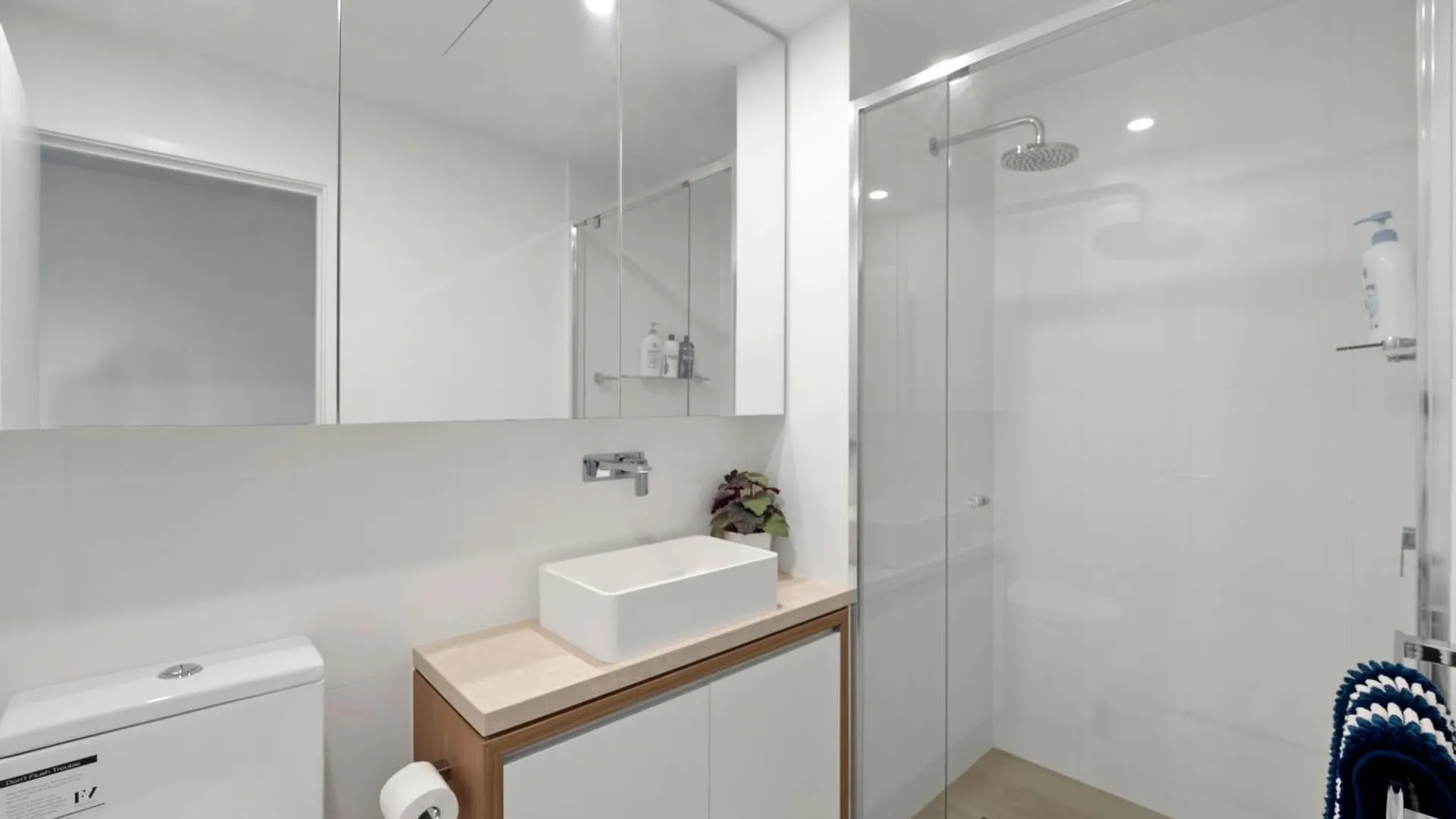 Apartment Mountain Views And Infinity Pool Overlooking City! Brisbane